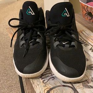 Boys Youth Nike Zoom Freak 1 basketball shoes